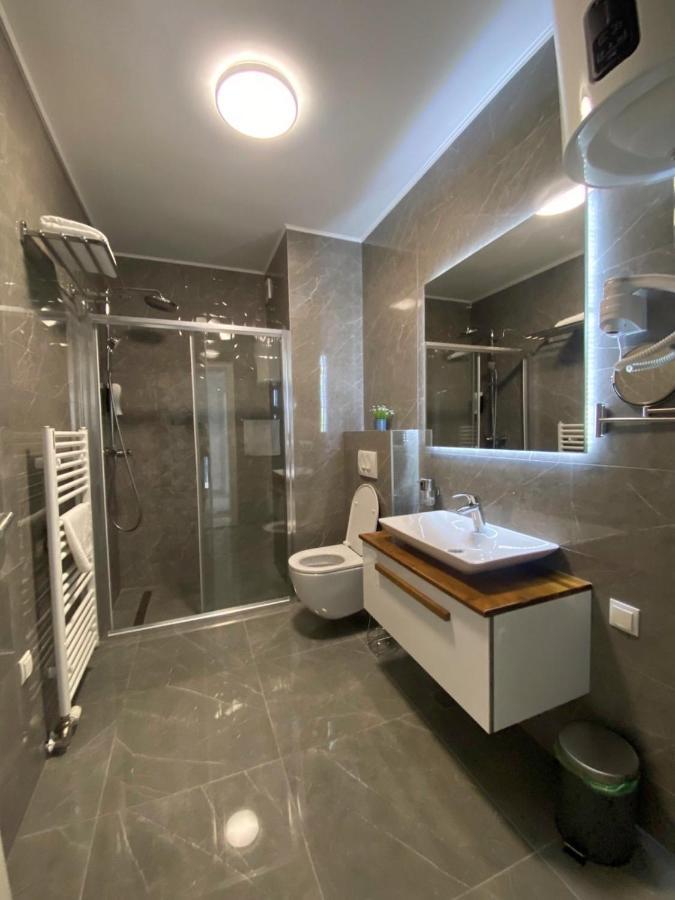 Fontana Apartmani Free Parking Tuzla Exterior photo