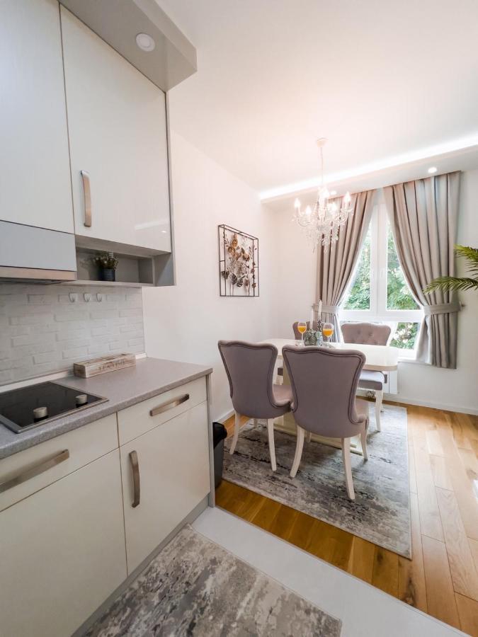 Fontana Apartmani Free Parking Tuzla Exterior photo
